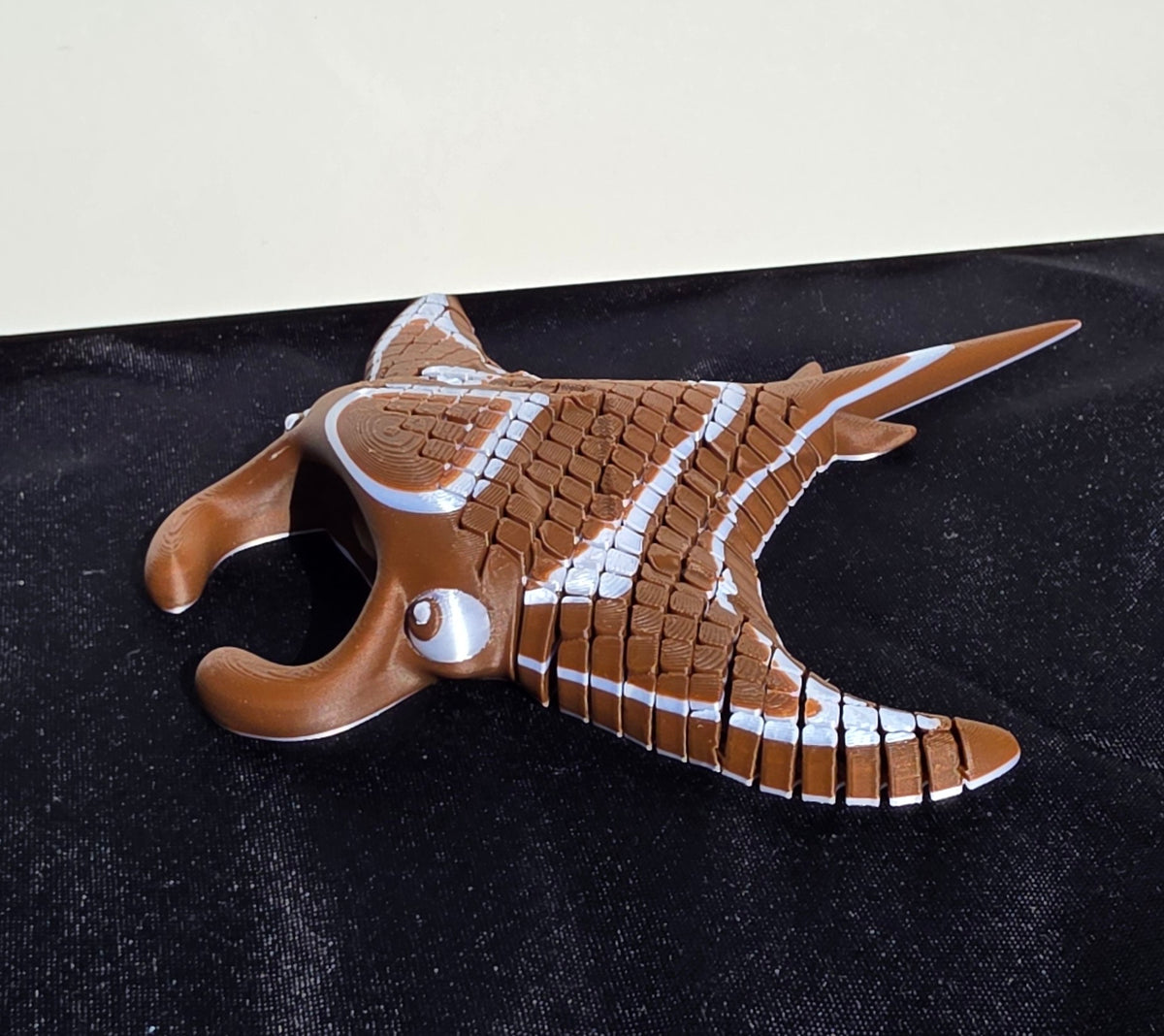 Articulated 3D-Printed Manta Ray Fidget & Display Figure
